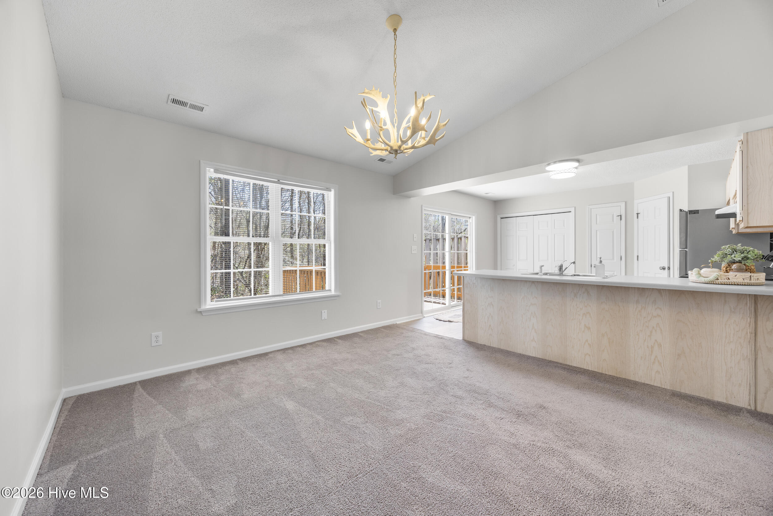 302 Winners Circle S