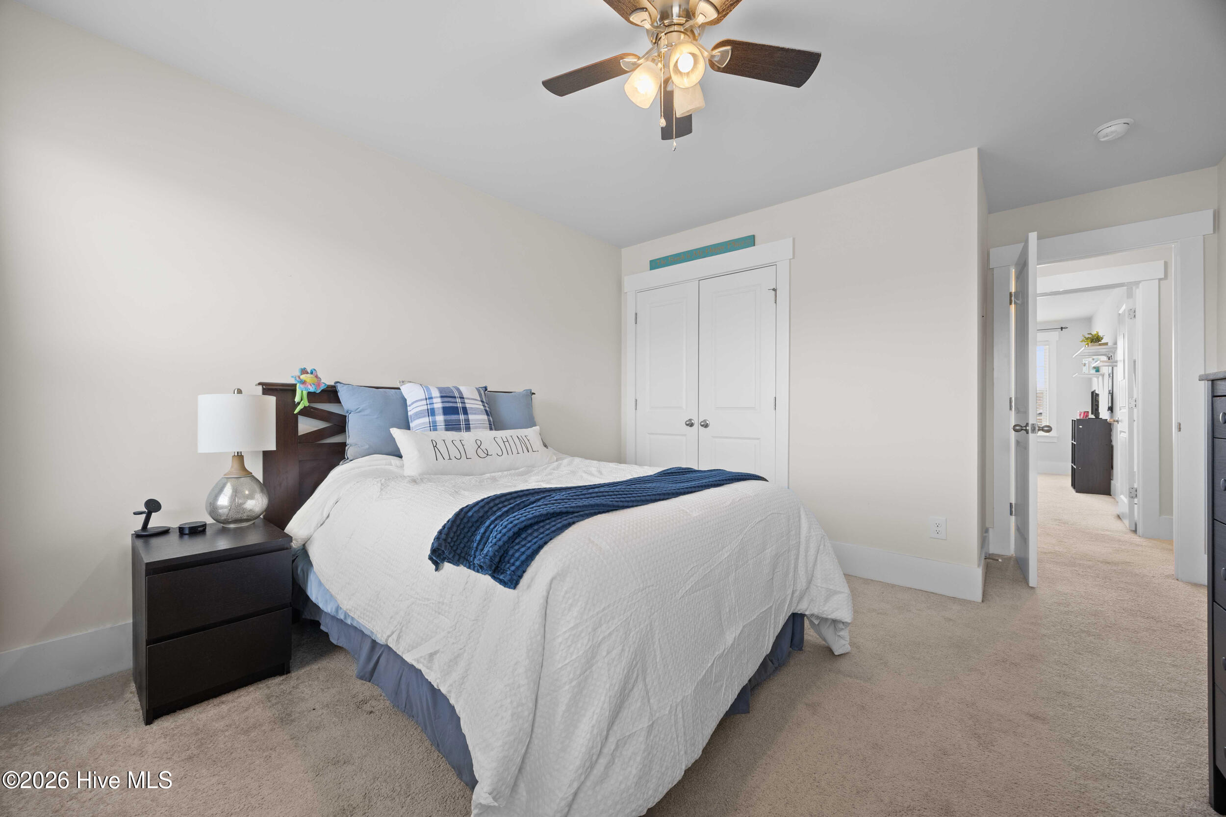 502 Edgewater Way