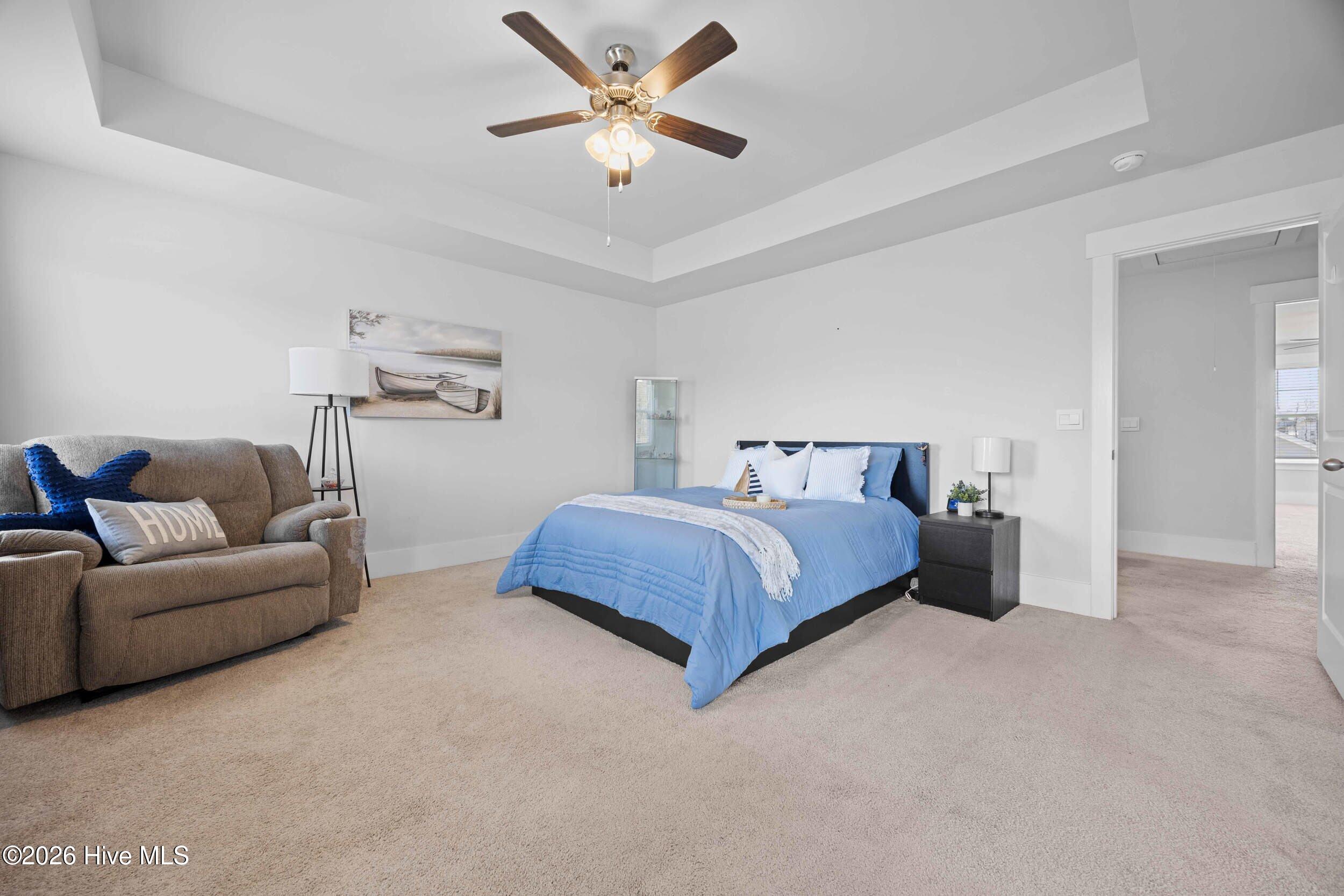 502 Edgewater Way