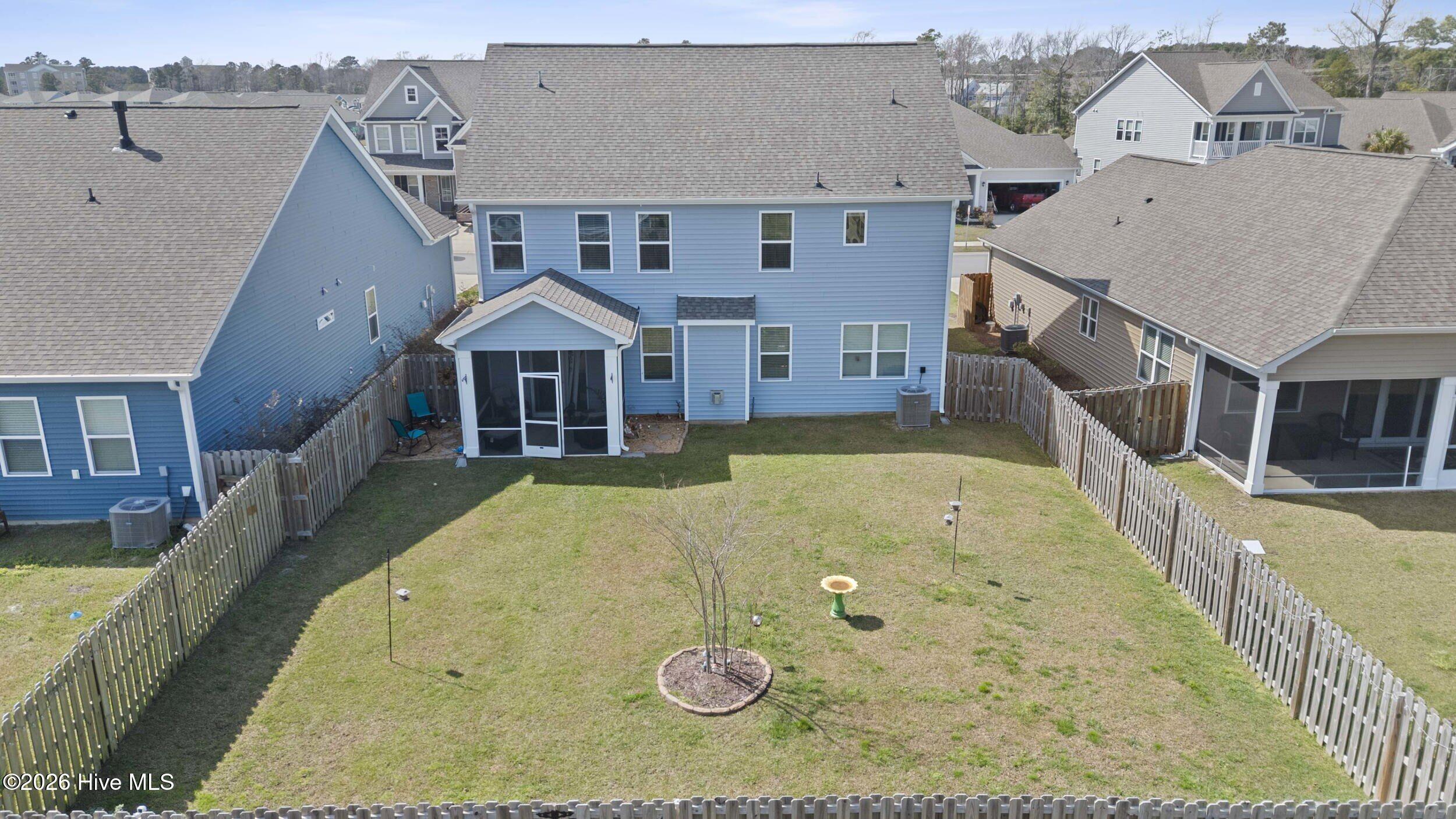 502 Edgewater Way