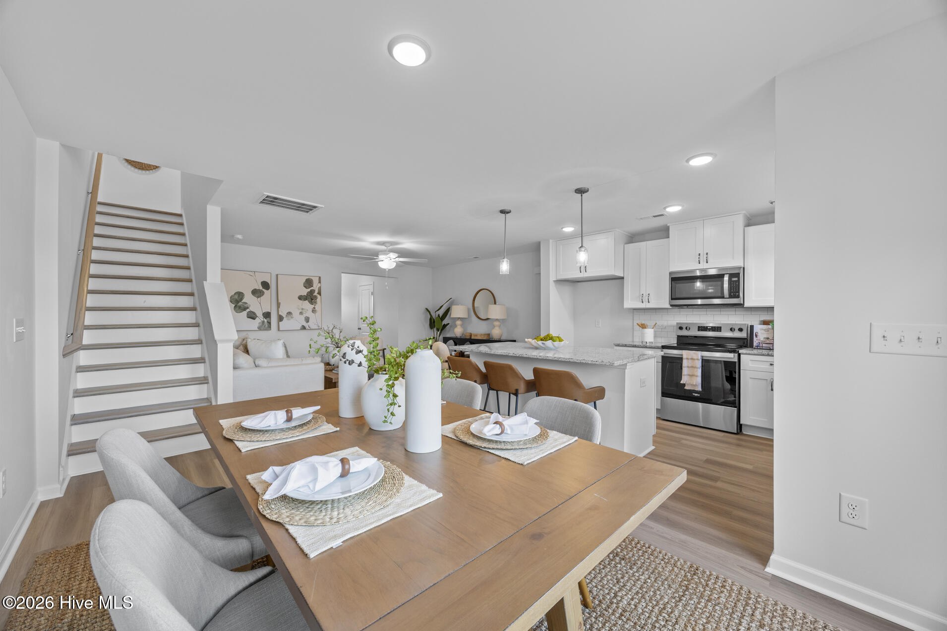 43 W Pioneer Way 112