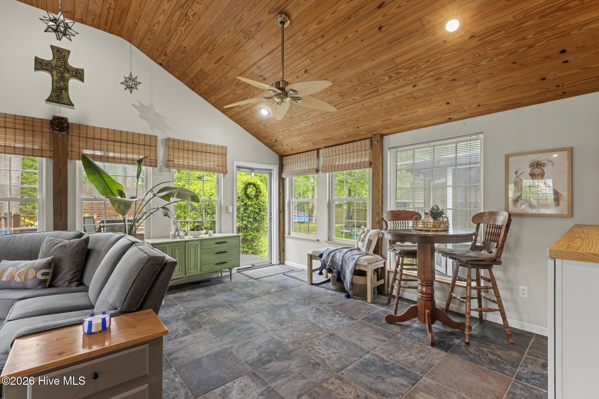 346 Knollwood Drive