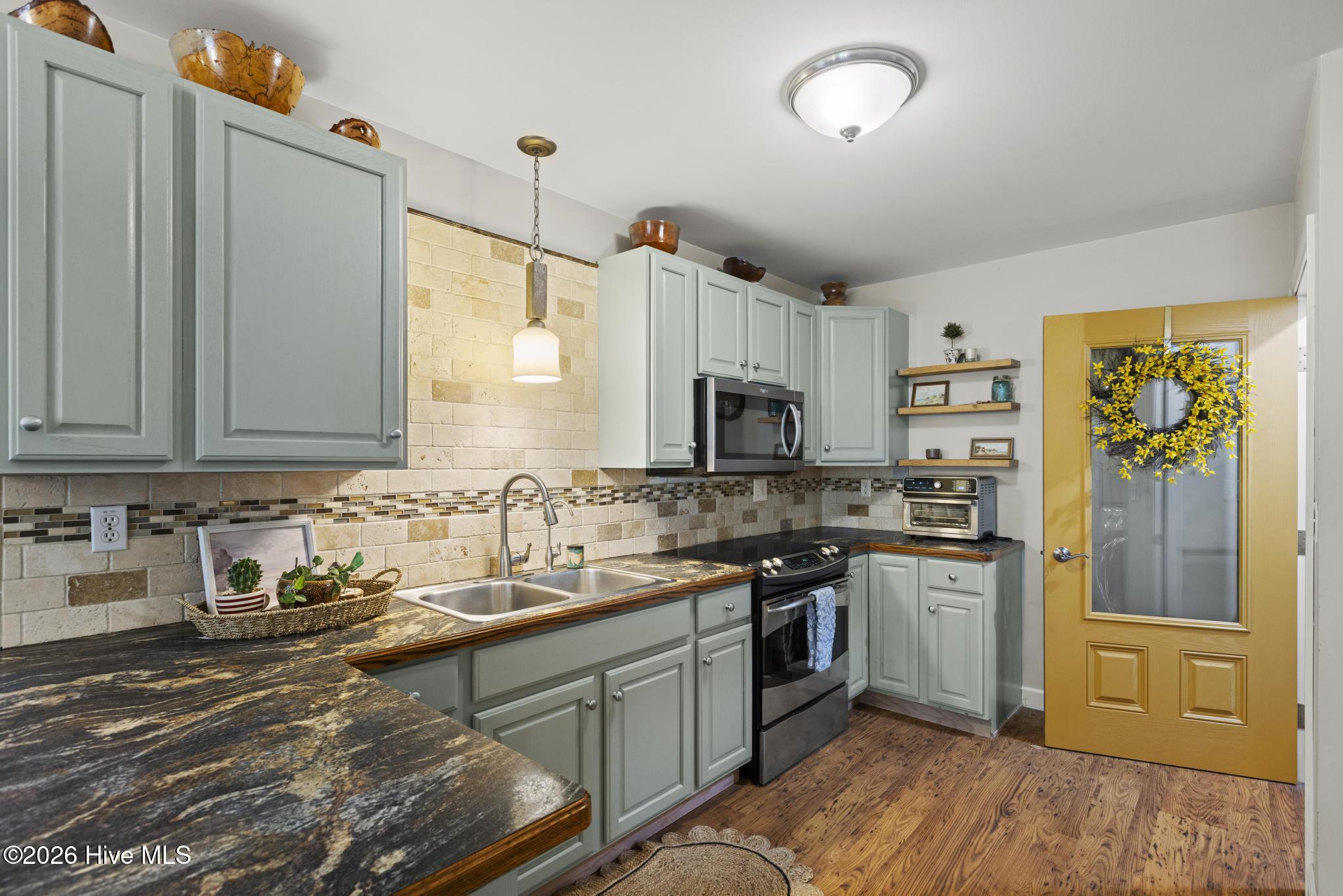 346 Knollwood Drive