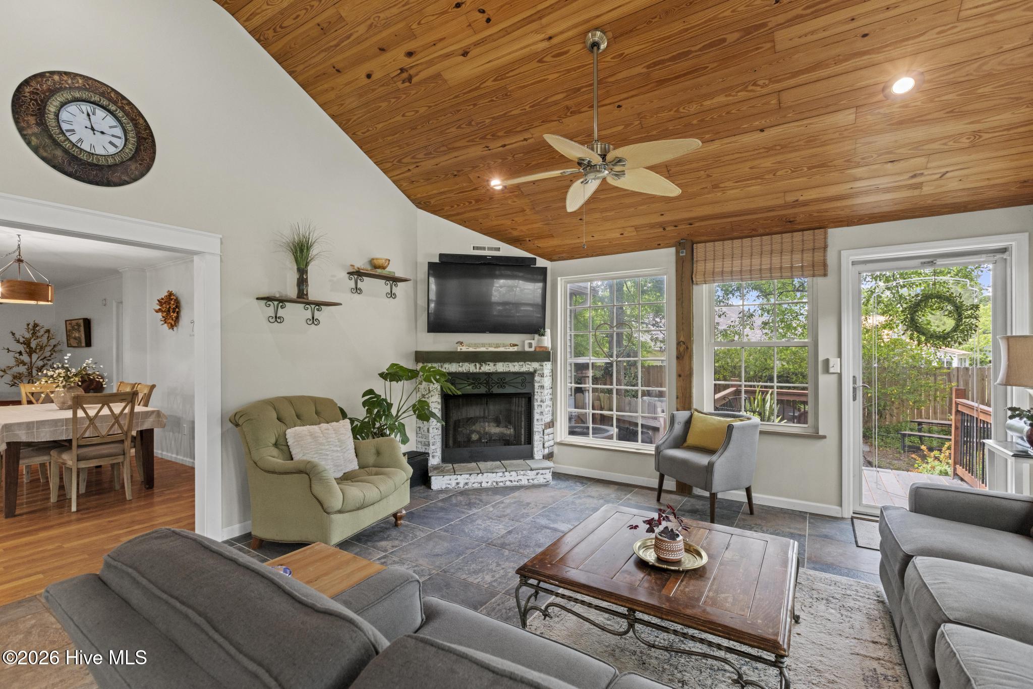 346 Knollwood Drive