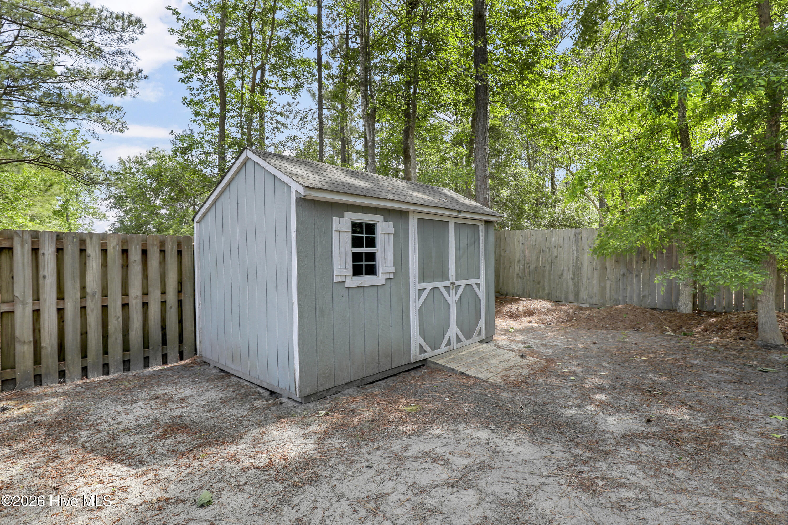 676 Majestic Oaks Drive