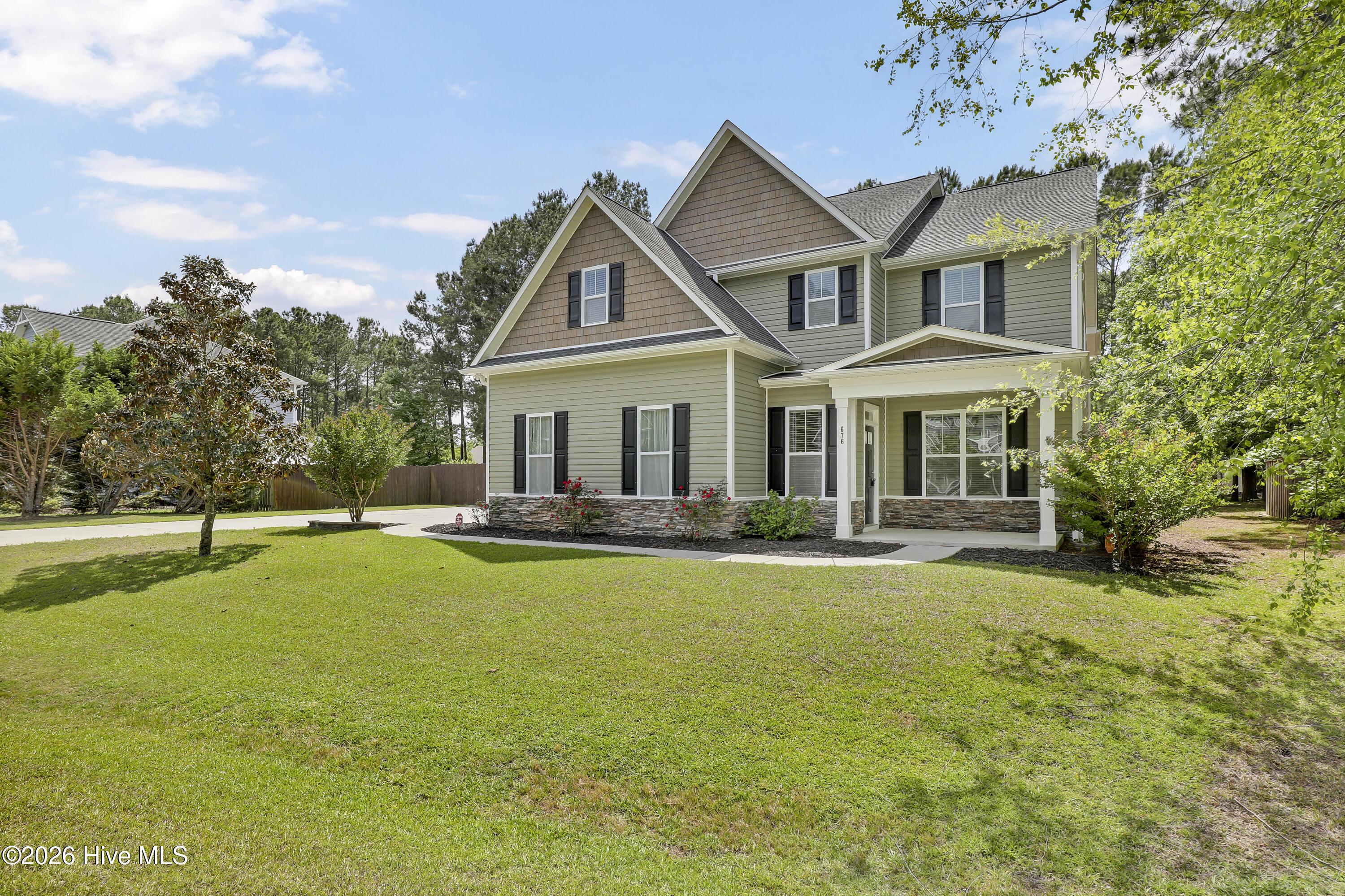 676 Majestic Oaks Drive