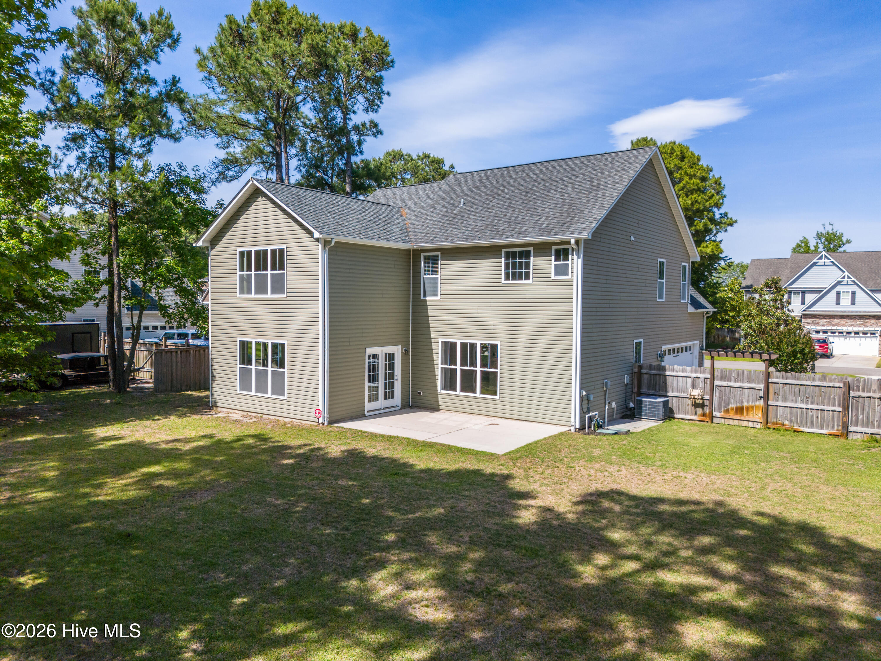 676 Majestic Oaks Drive