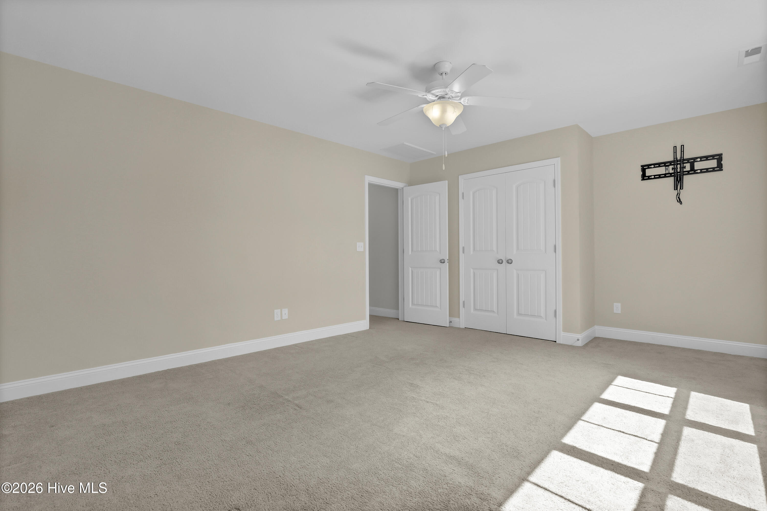 676 Majestic Oaks Drive