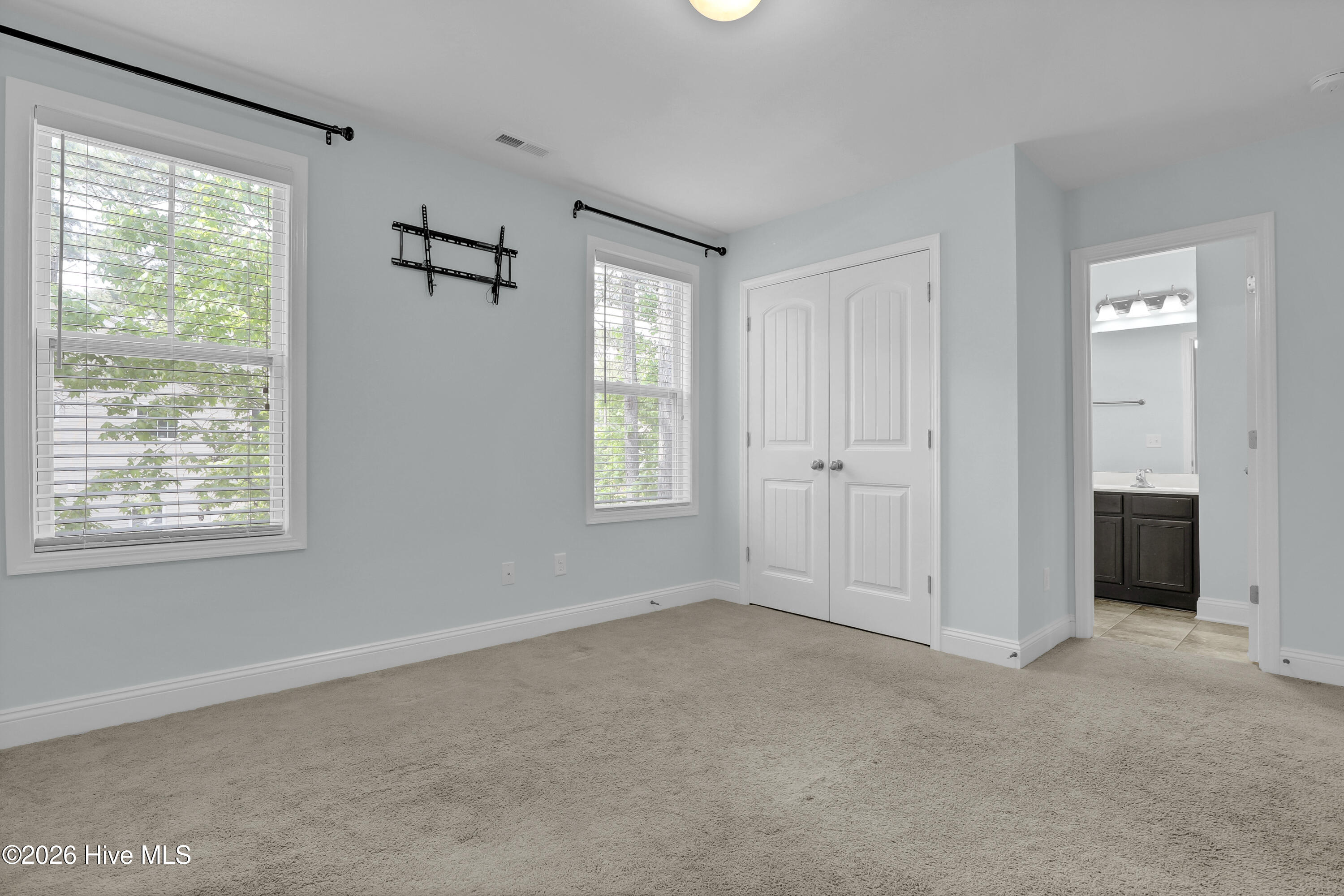 676 Majestic Oaks Drive