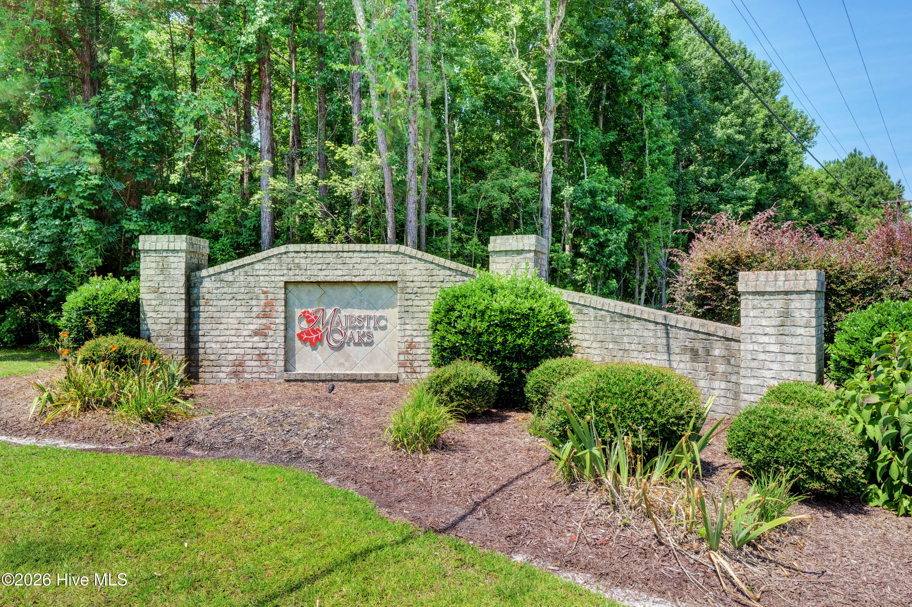 676 Majestic Oaks Drive