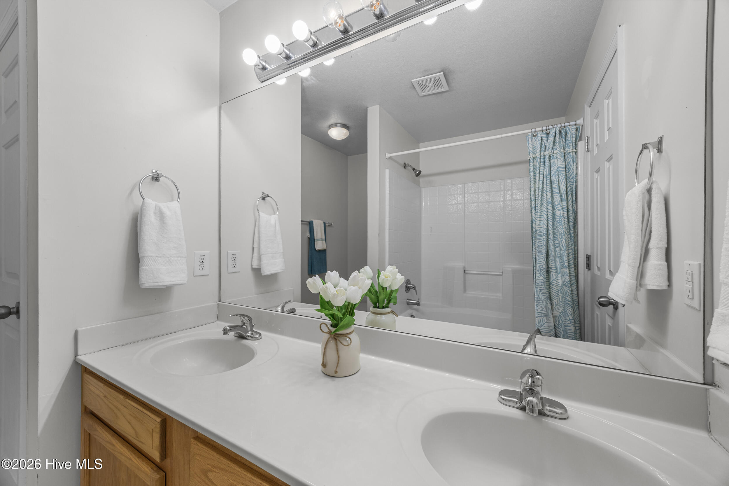 27 E Doris Avenue 403