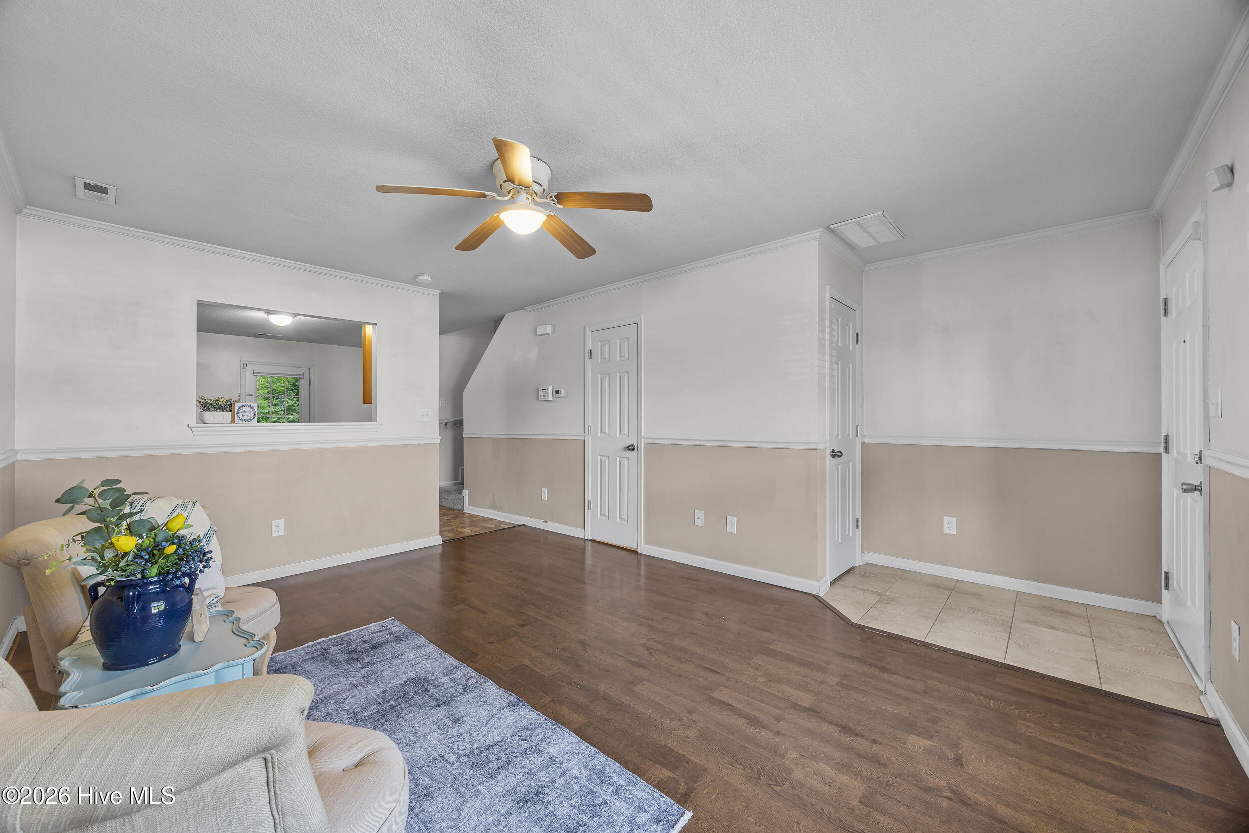 27 E Doris Avenue 403