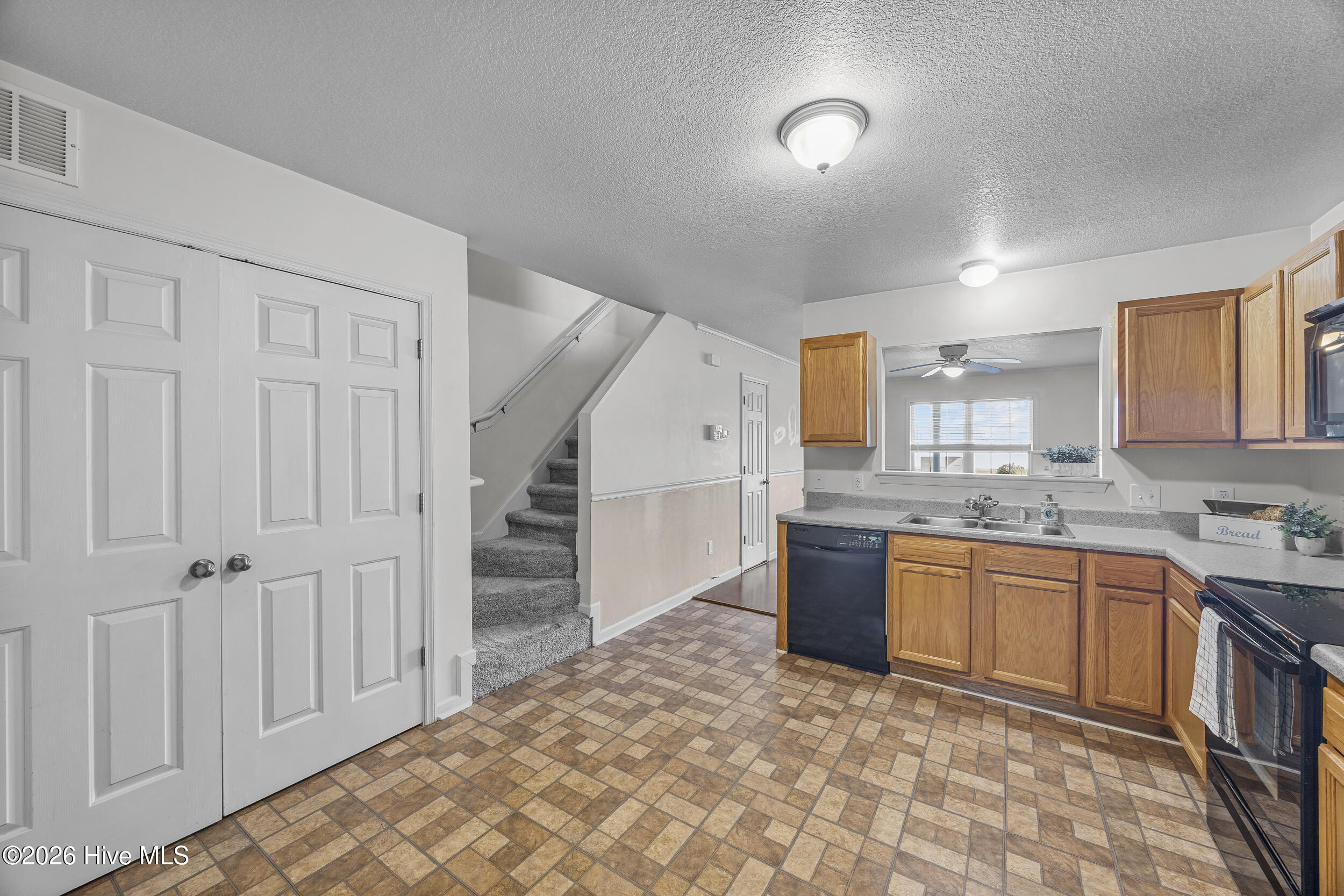 27 E Doris Avenue 403