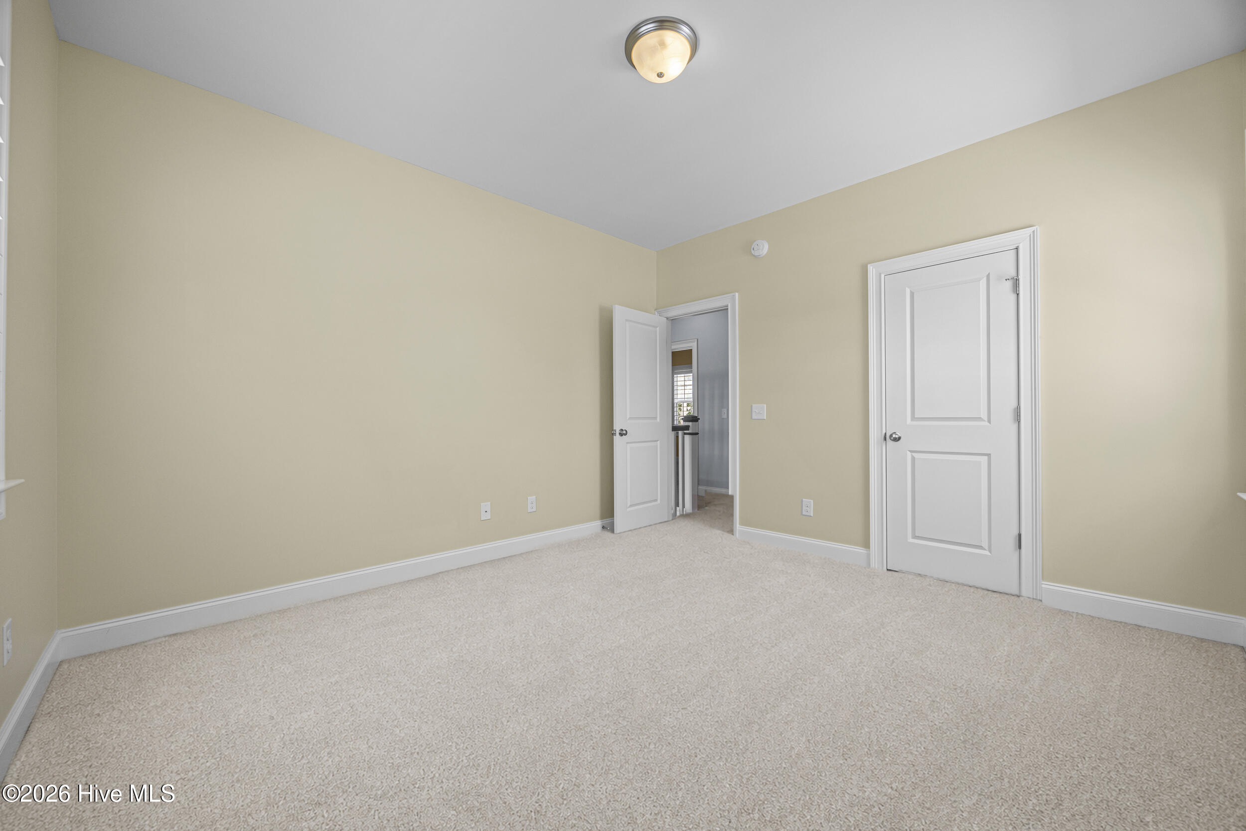 704 W Craftsman Way