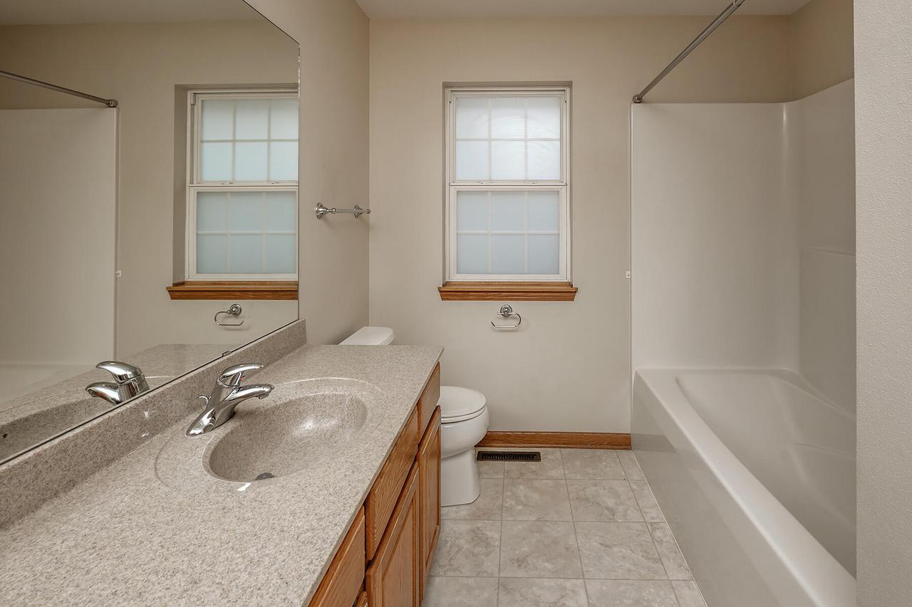 1632 Auburn COURT