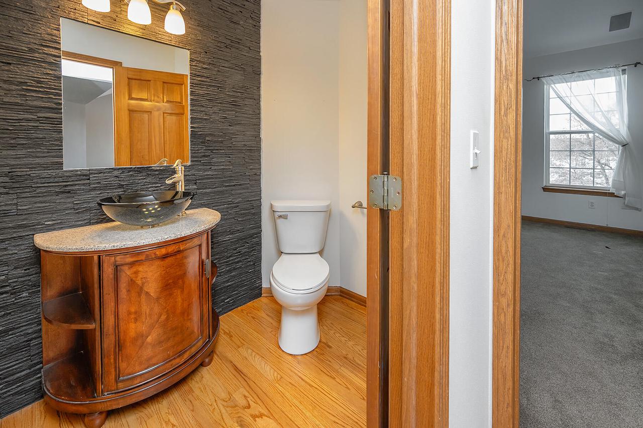 1632 Auburn COURT