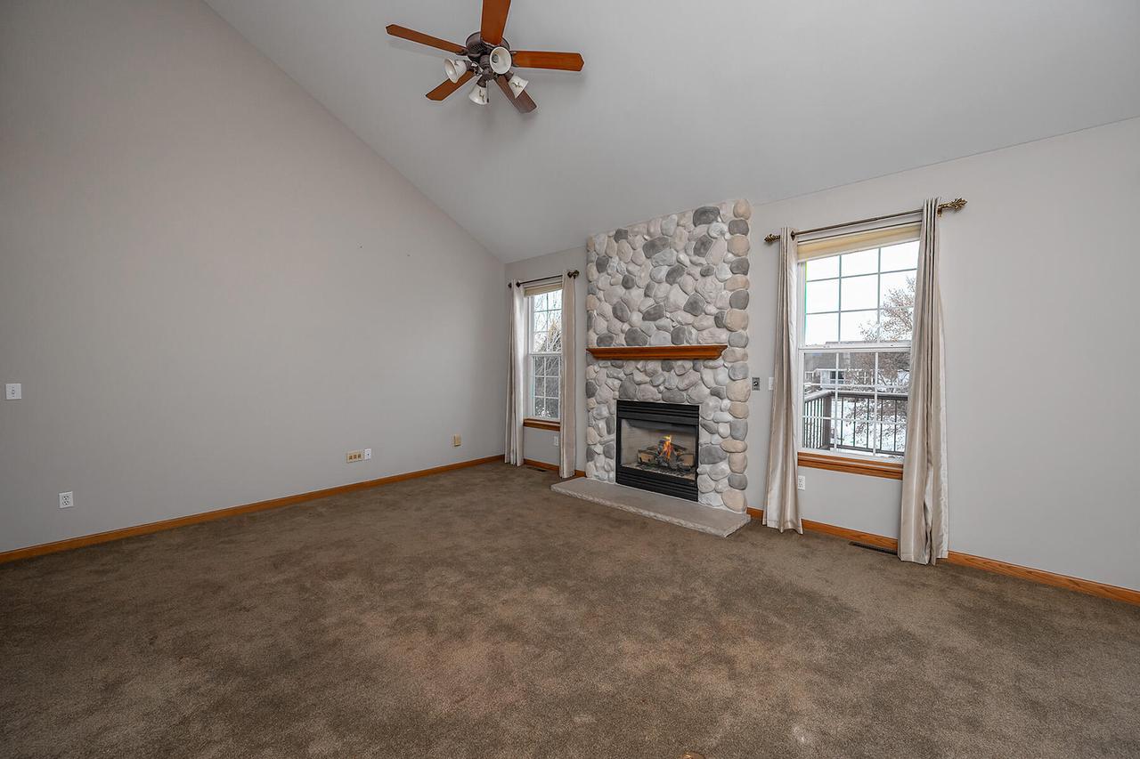 1632 Auburn COURT