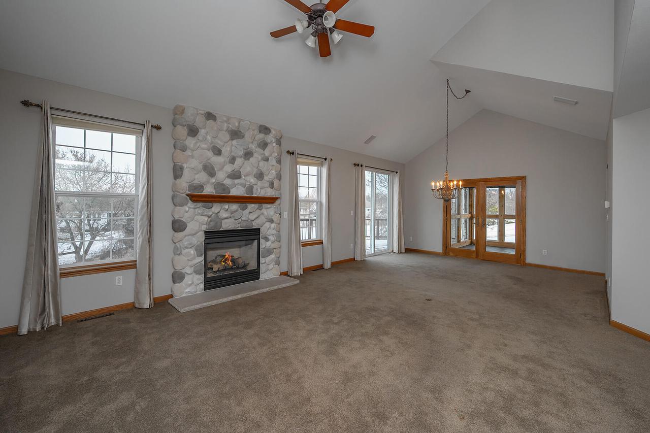 1632 Auburn COURT