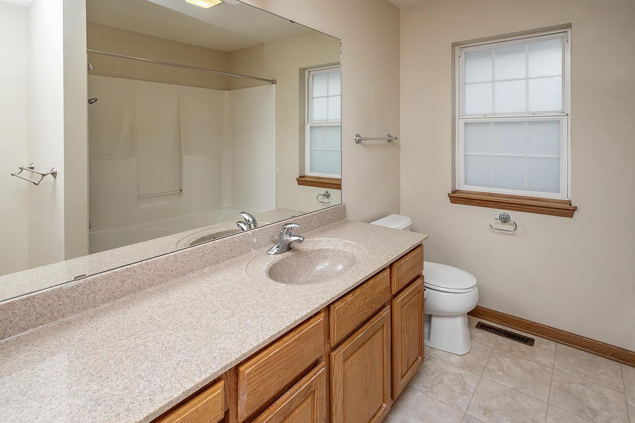 1632 Auburn COURT