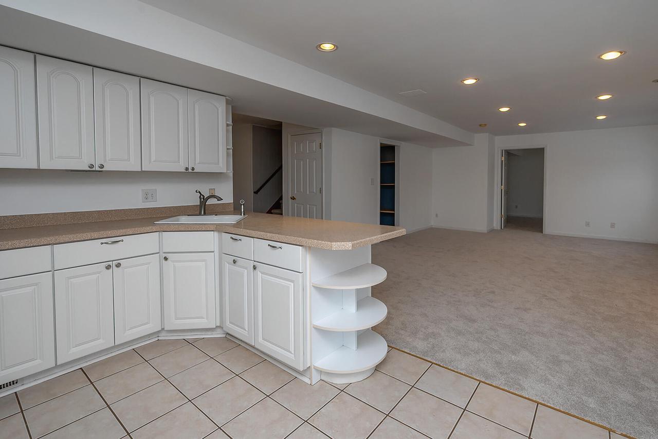1632 Auburn COURT