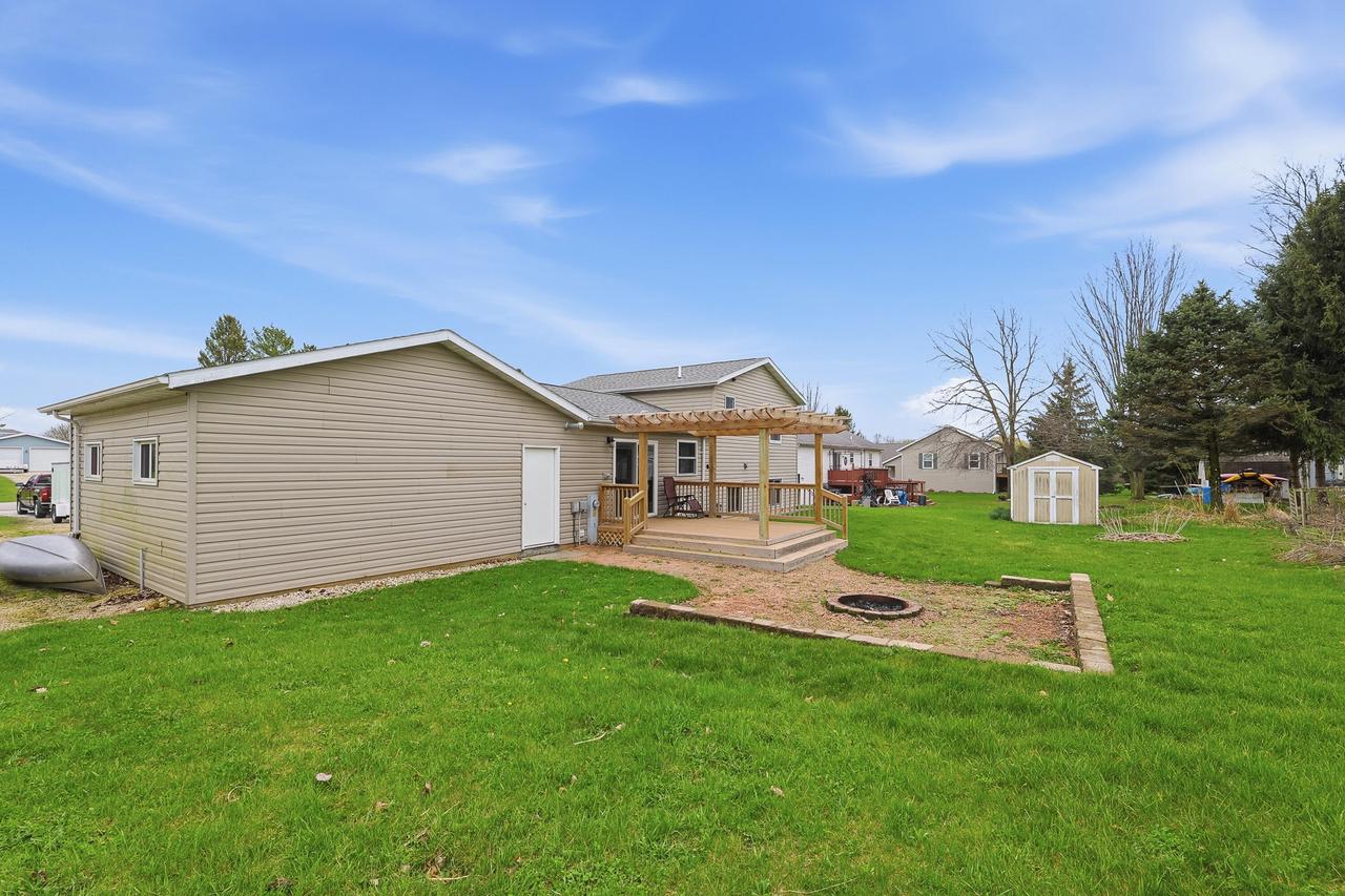 N4493 Hickory ROAD