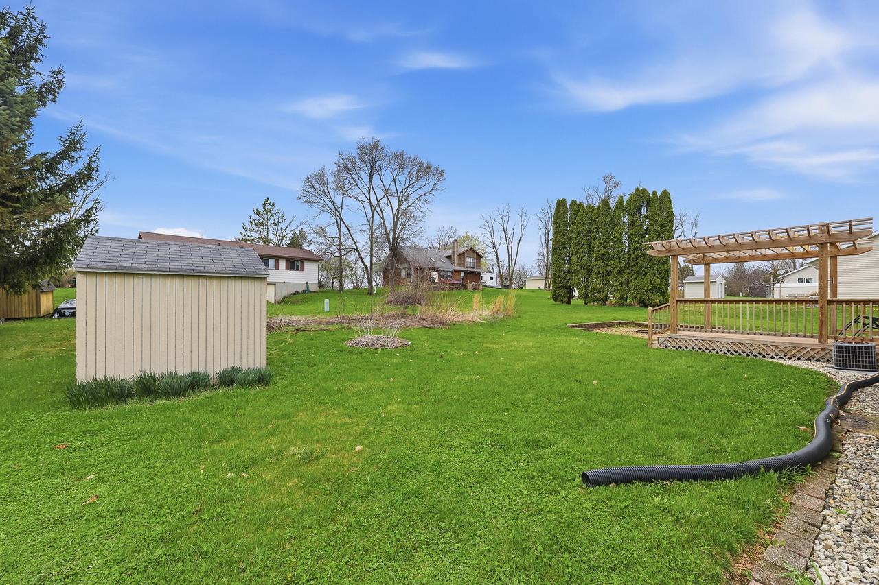 N4493 Hickory ROAD