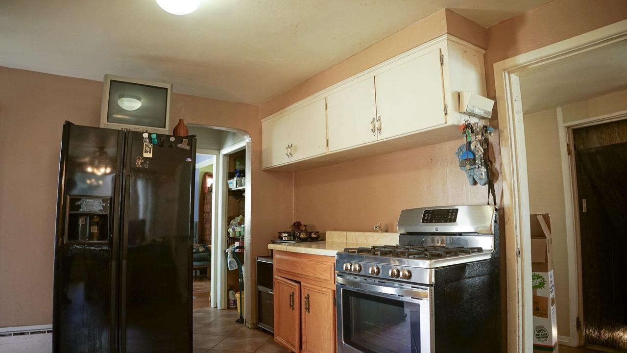 825 Glenview AVENUE A-B-C-D