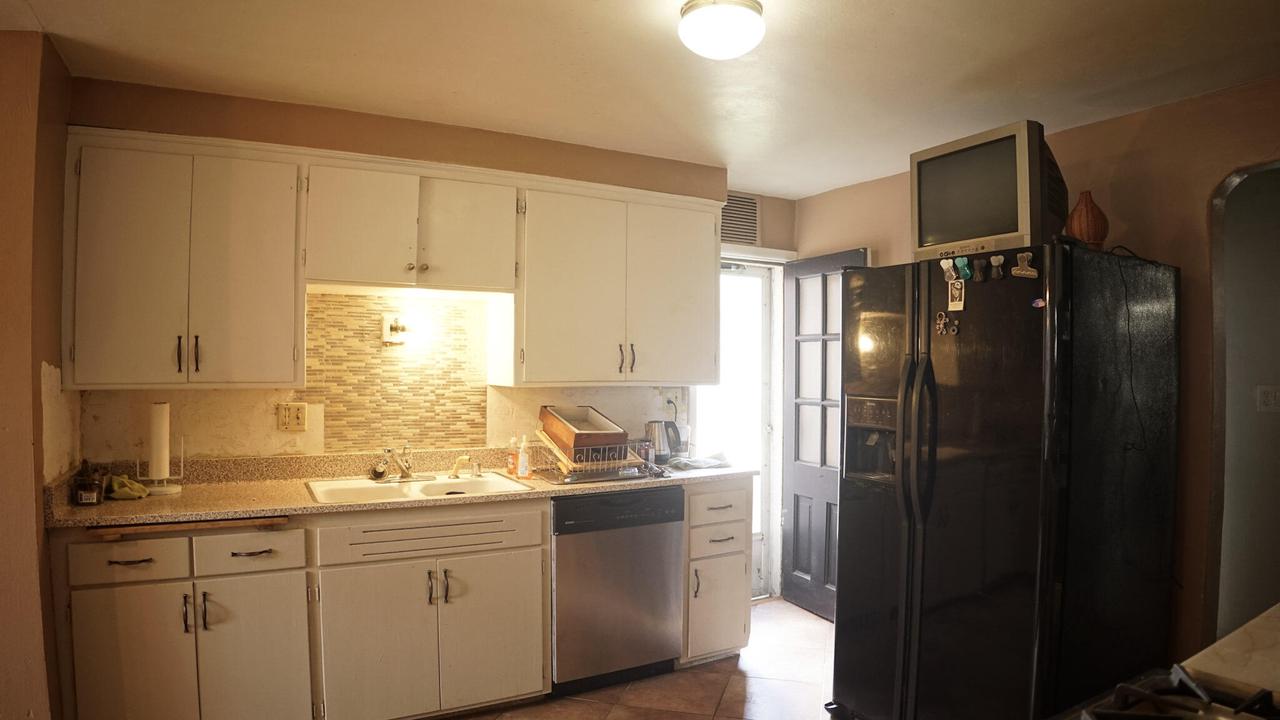 825 Glenview AVENUE A-B-C-D