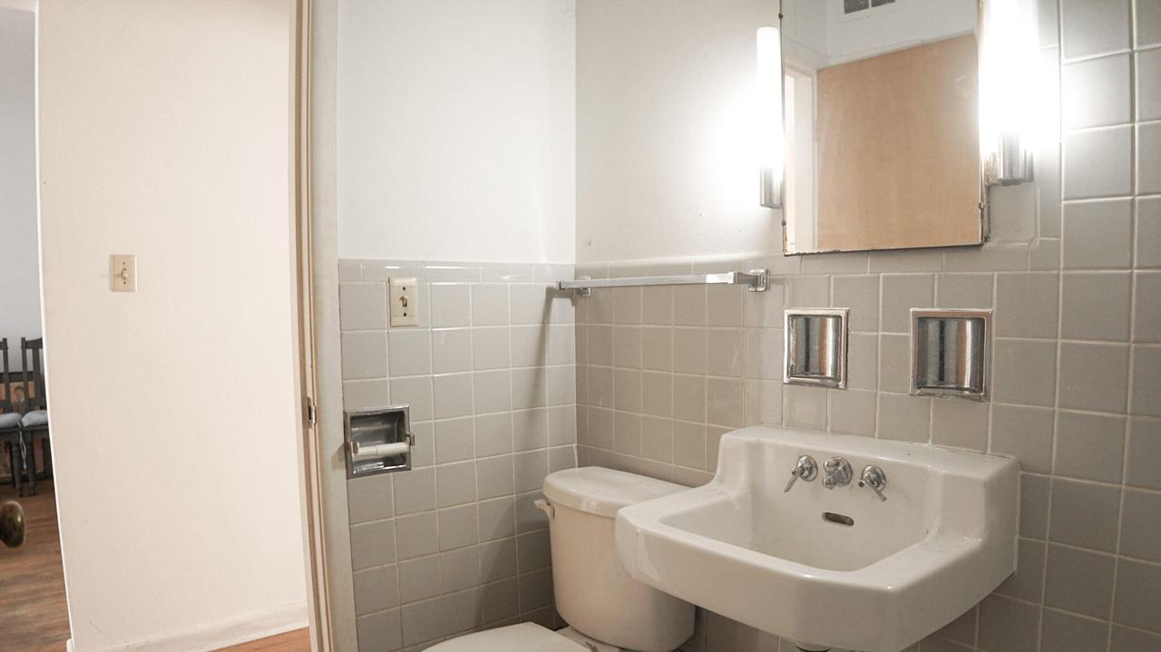 825 Glenview AVENUE A-B-C-D