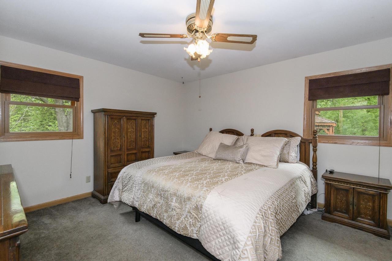 W164N9918 Robins WAY
