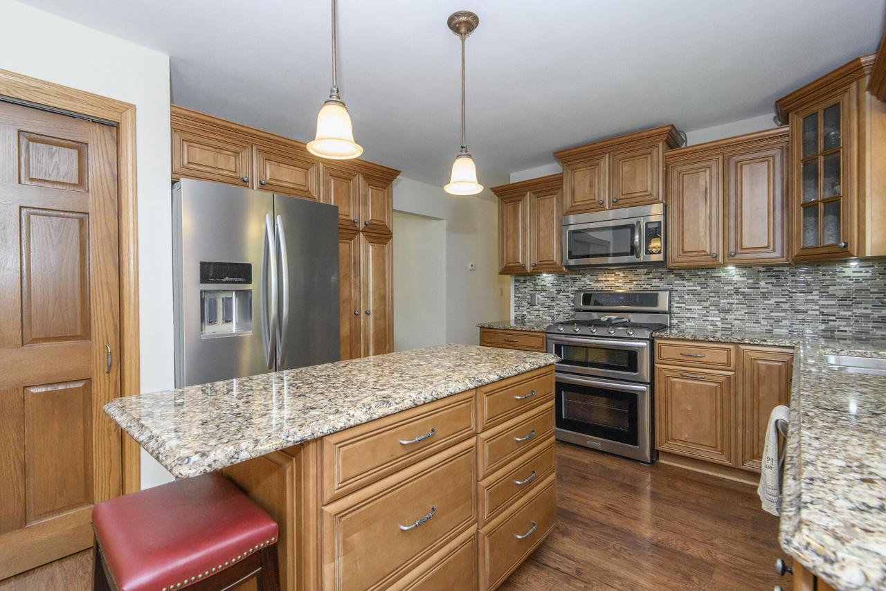 W164N9918 Robins WAY