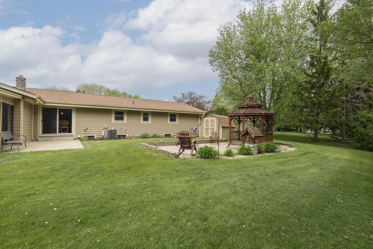 W164N9918 Robins WAY