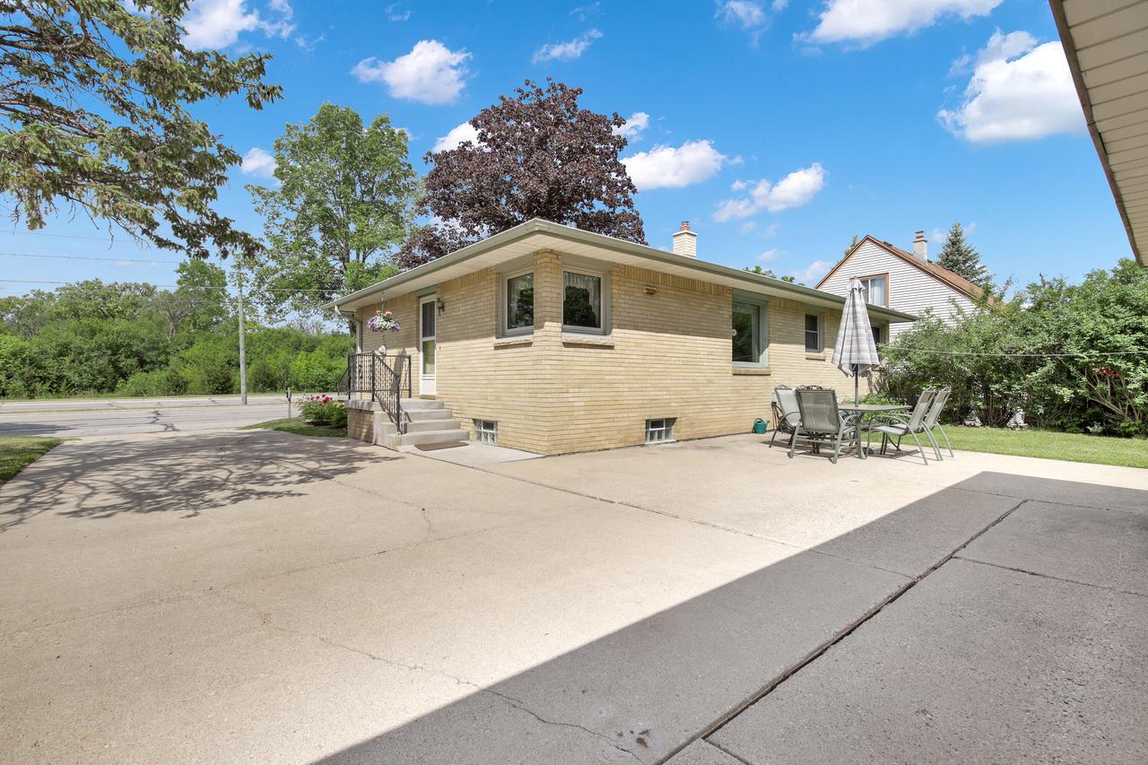 5020 N Lovers Lane ROAD