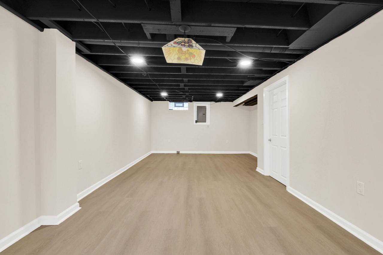 5020 N Lovers Lane ROAD