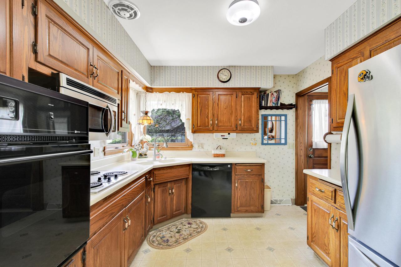 5020 N Lovers Lane ROAD