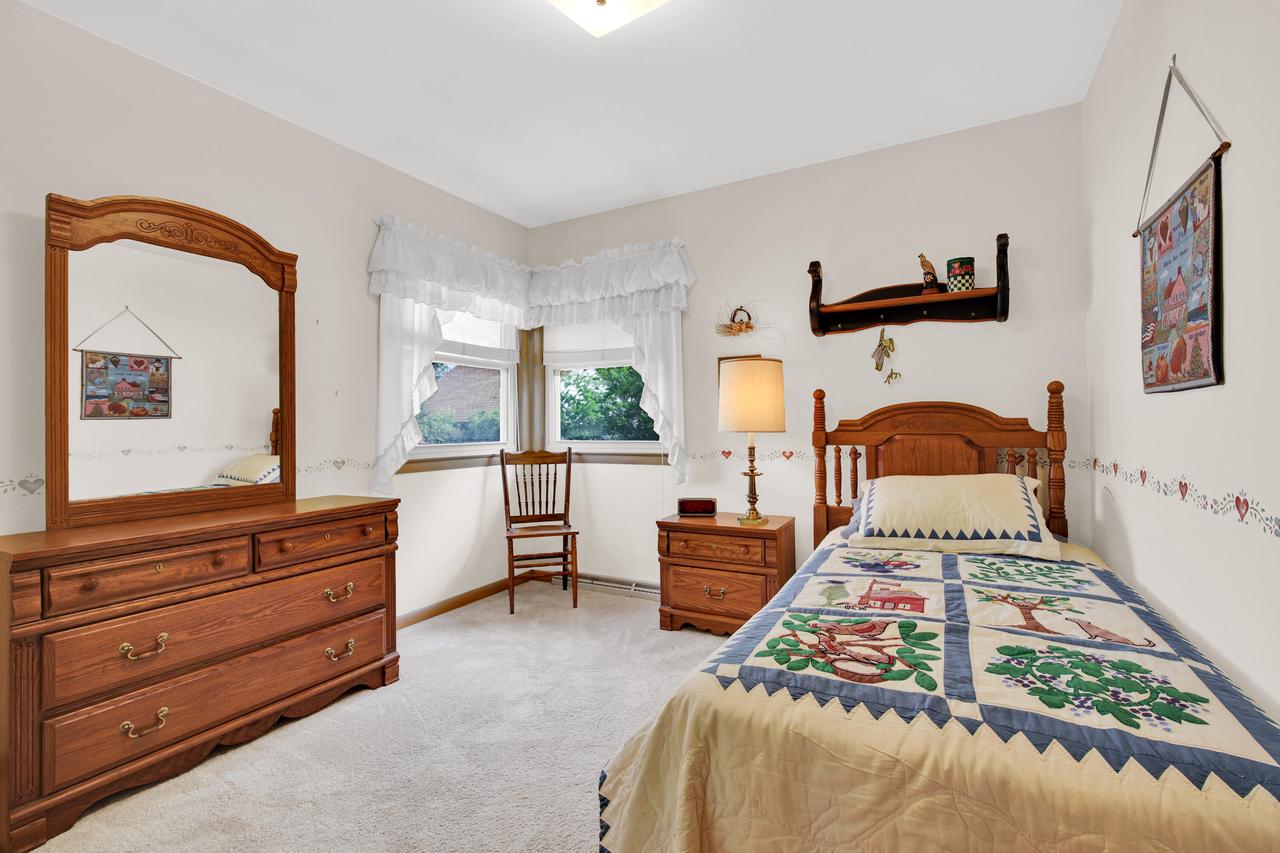 5020 N Lovers Lane ROAD