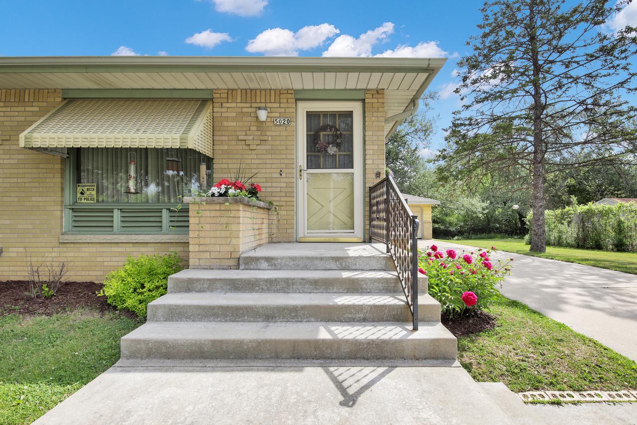 5020 N Lovers Lane ROAD