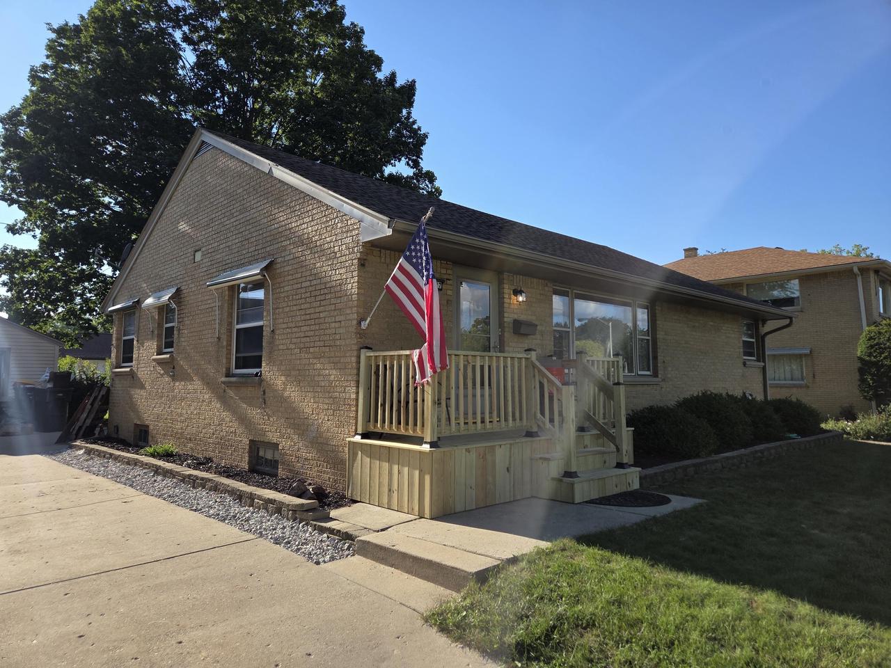 2527 S 82nd STREET