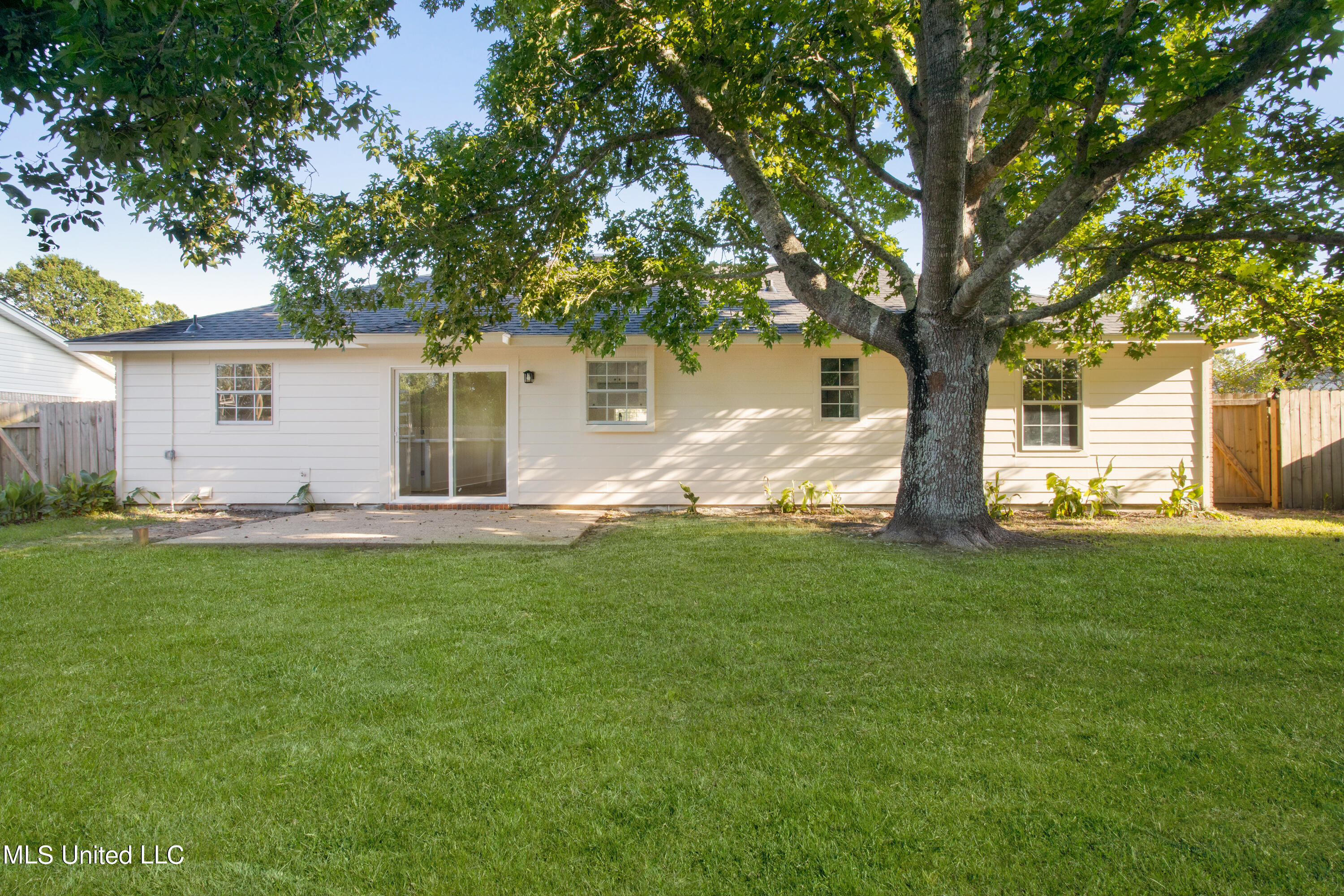 3907 Yosemite Drive
