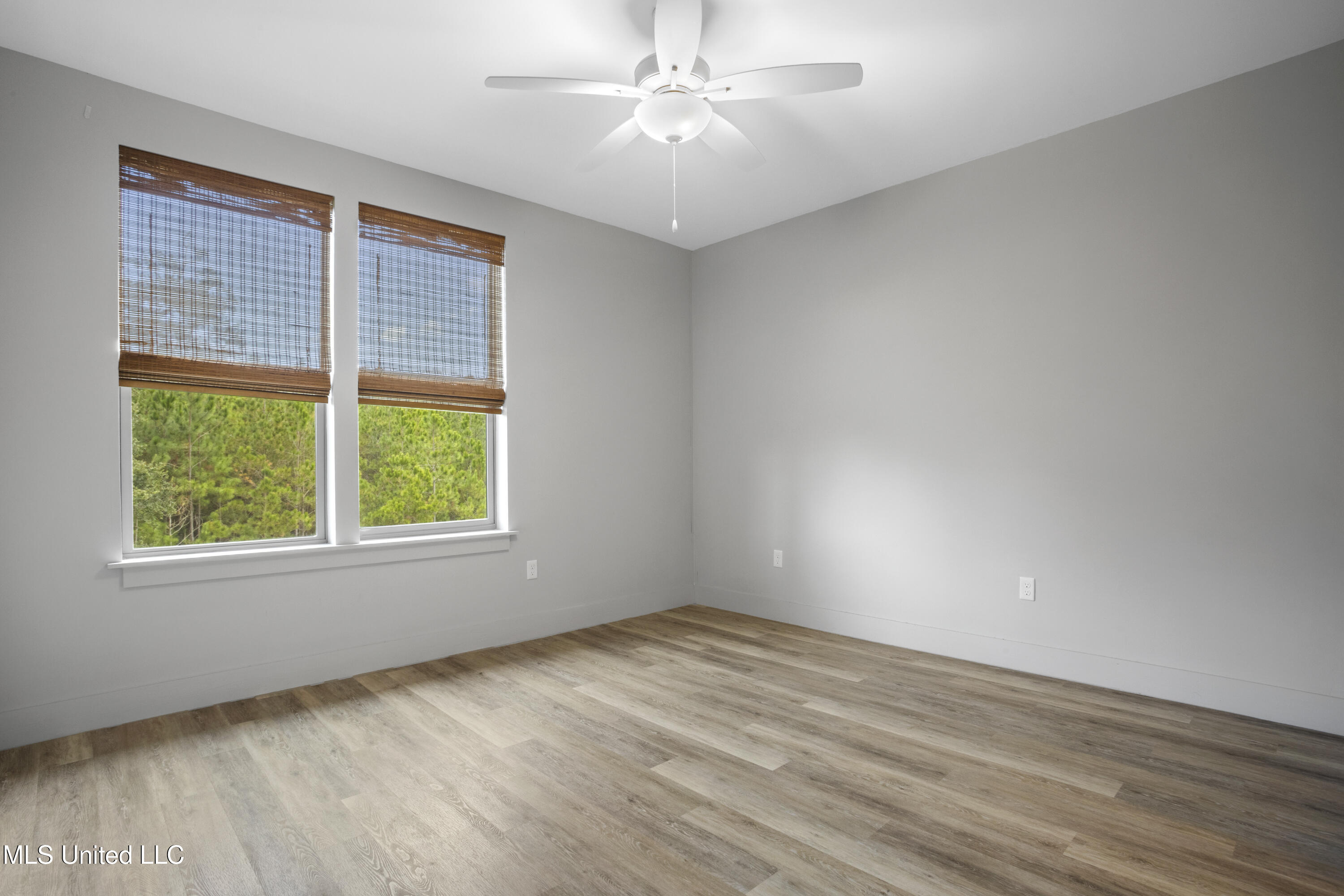 2501 Bienville Boulevard, 435