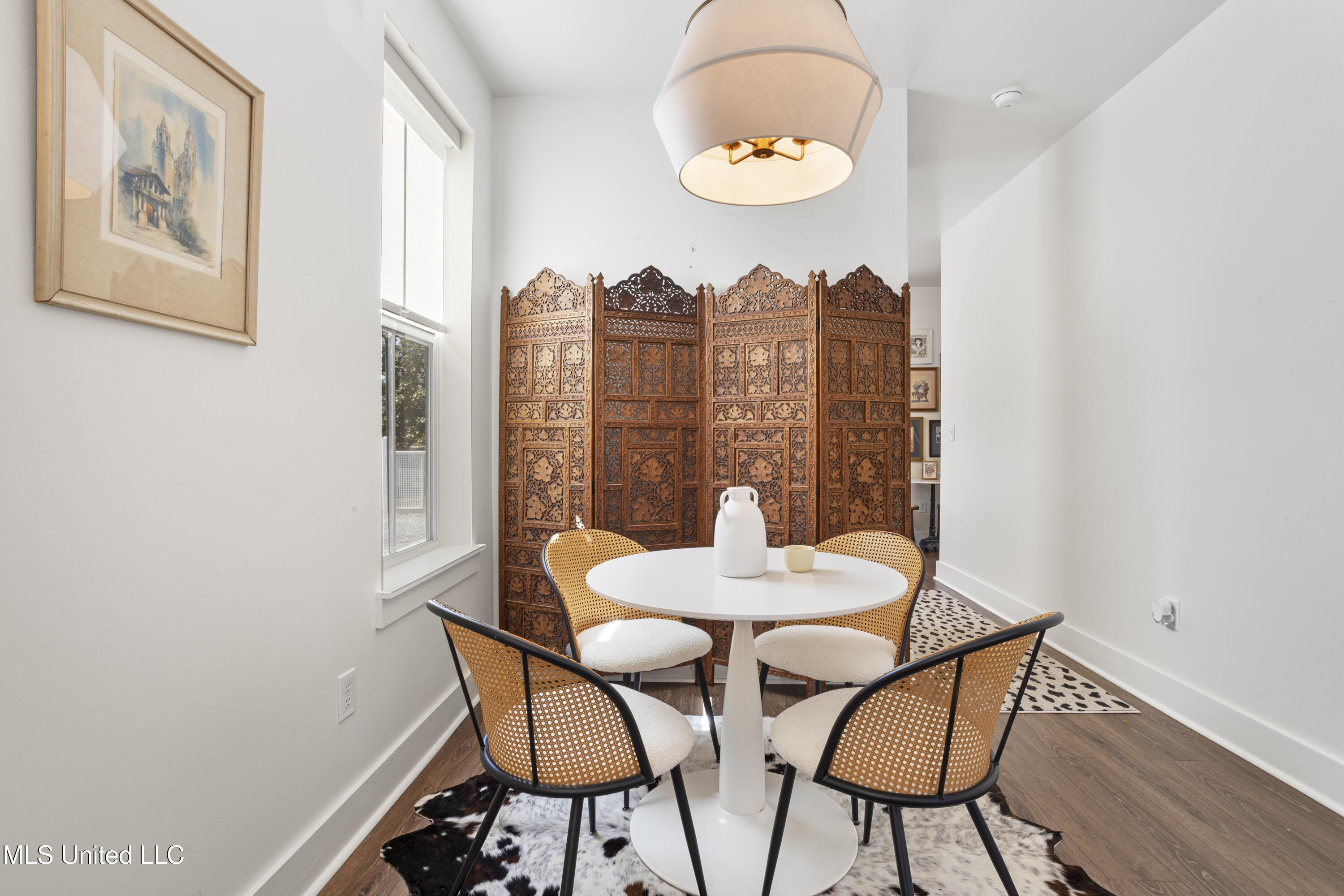 2207 Government Street, 17