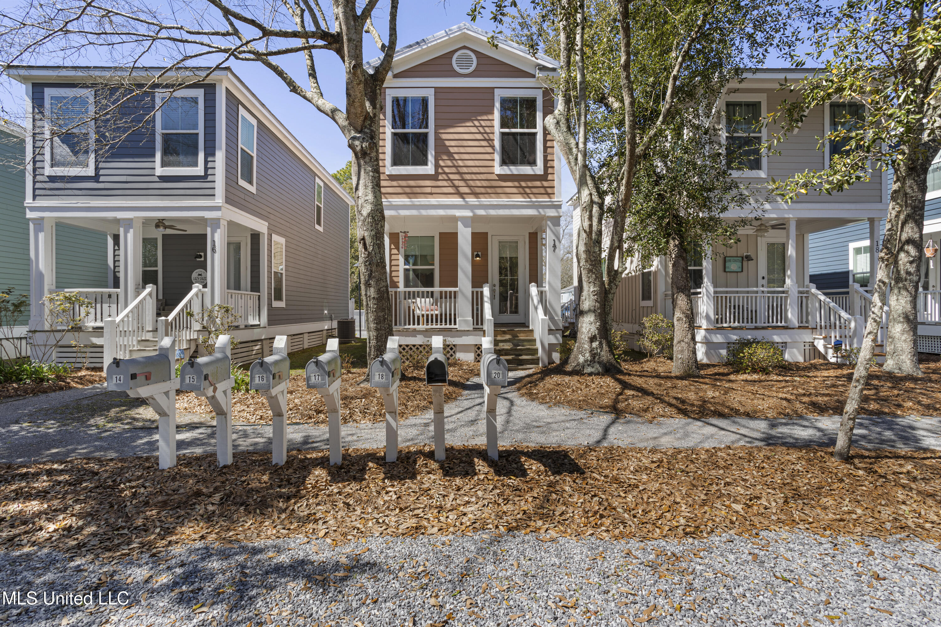 2207 Government Street, 17