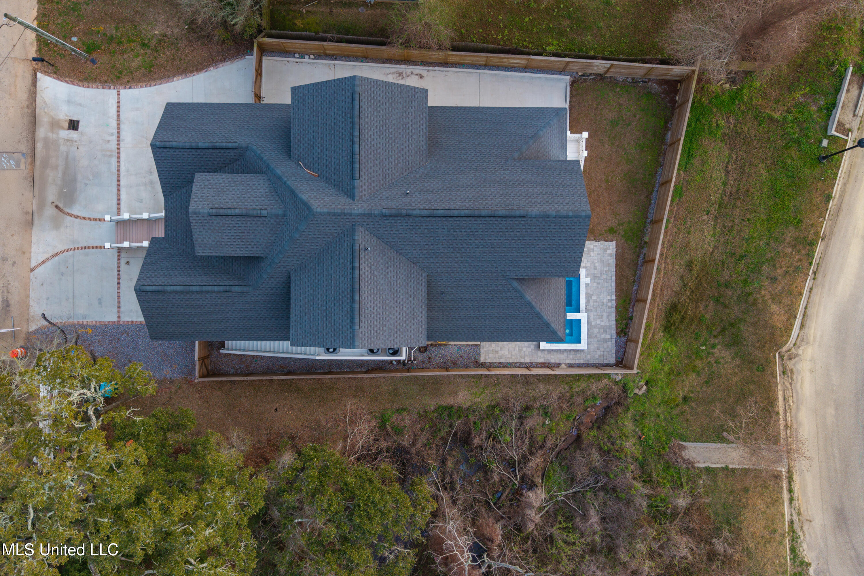 419 Martin Avenue