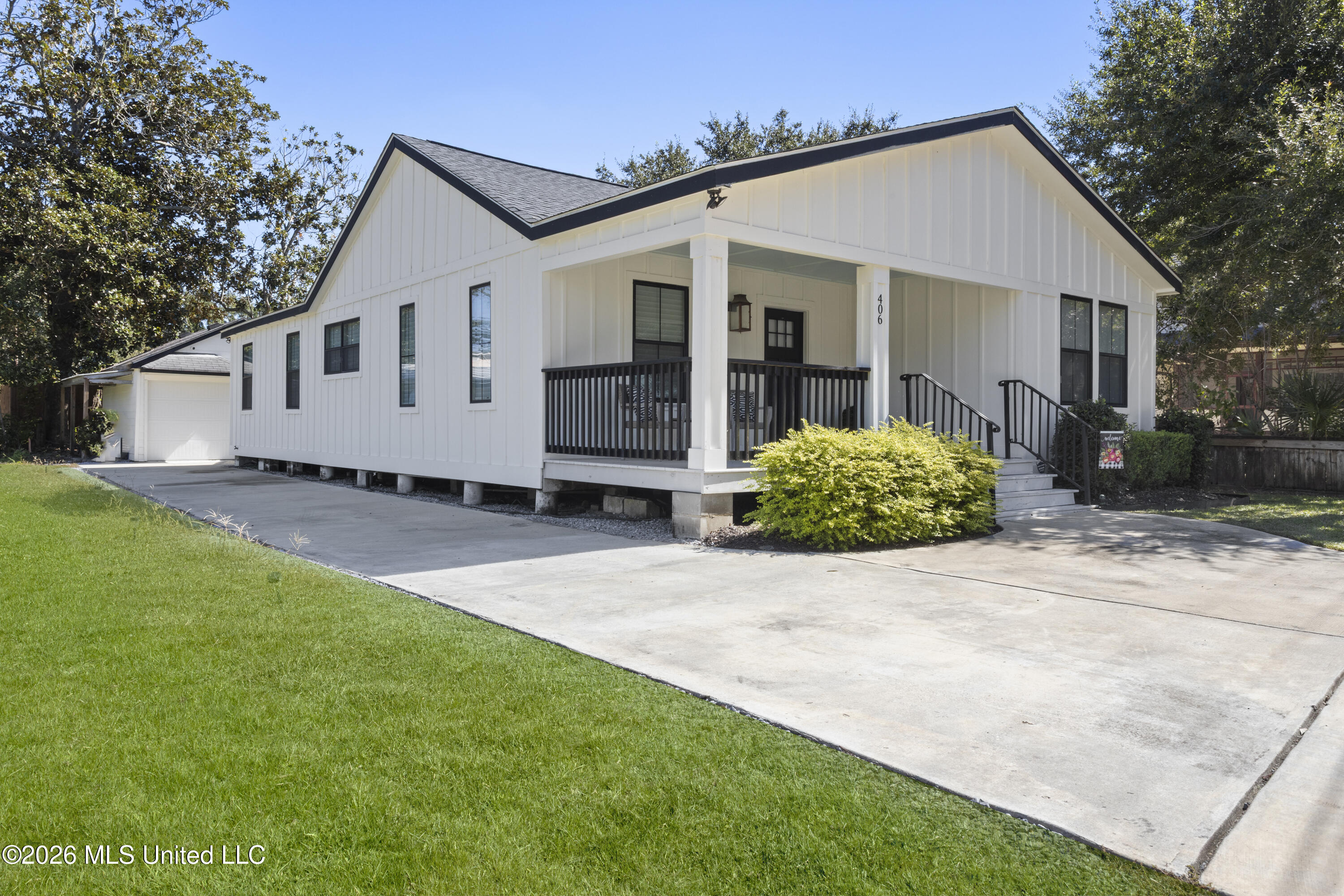 406 Russell Avenue