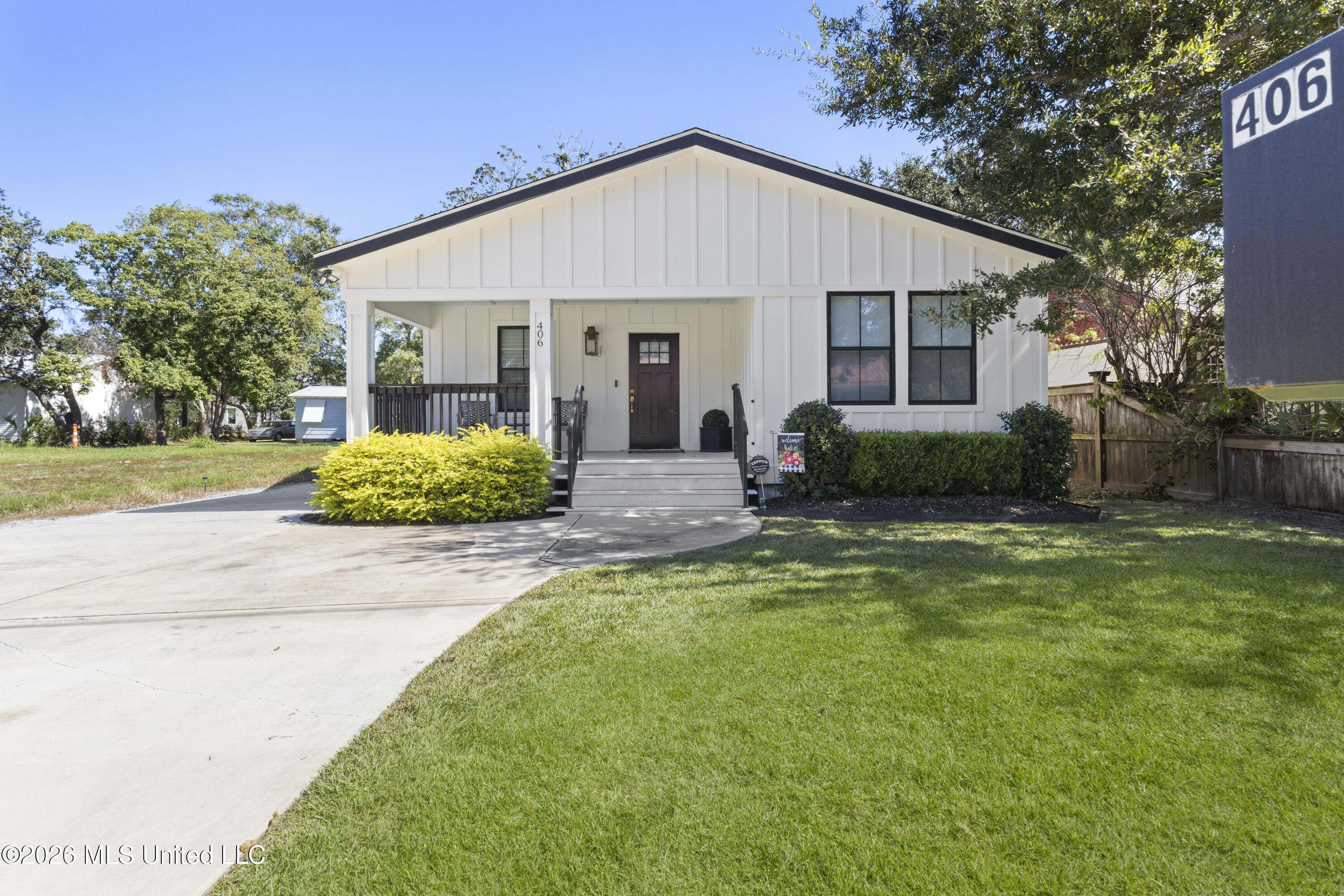 406 Russell Avenue