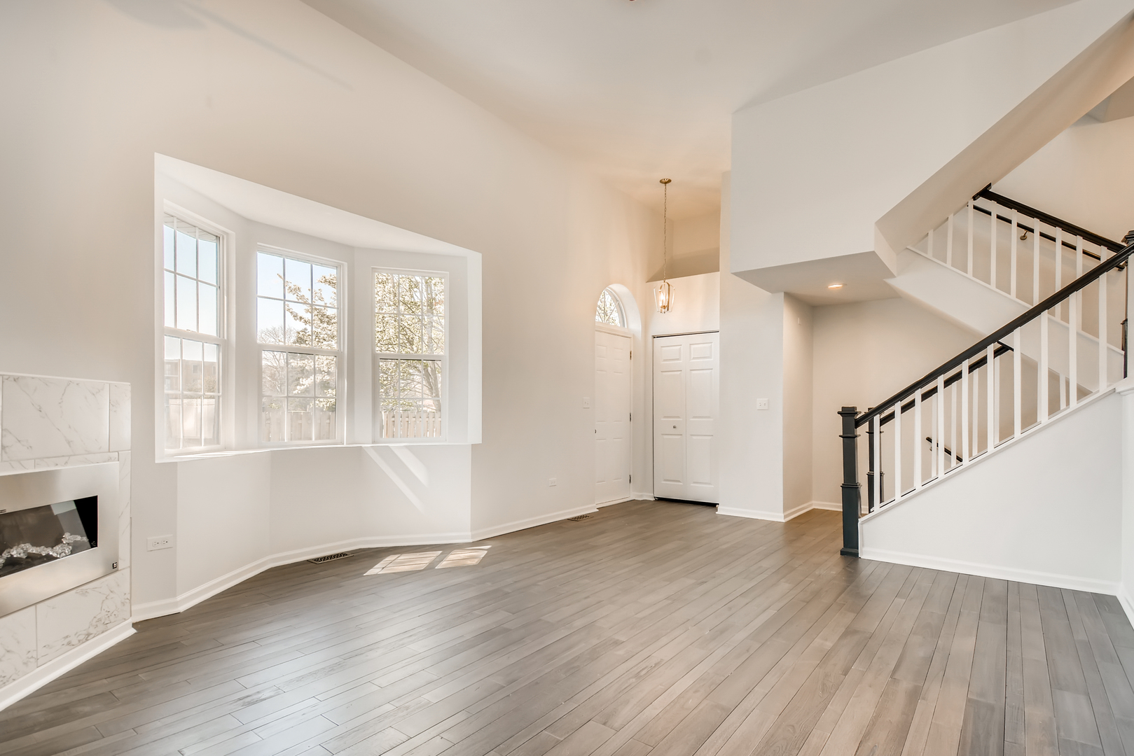 1363 E Central Road Unit: B1