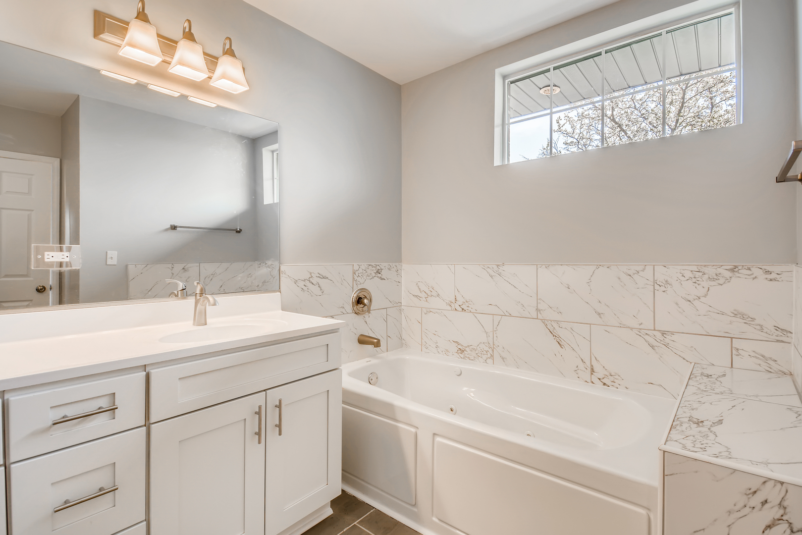 1363 E Central Road Unit: B1