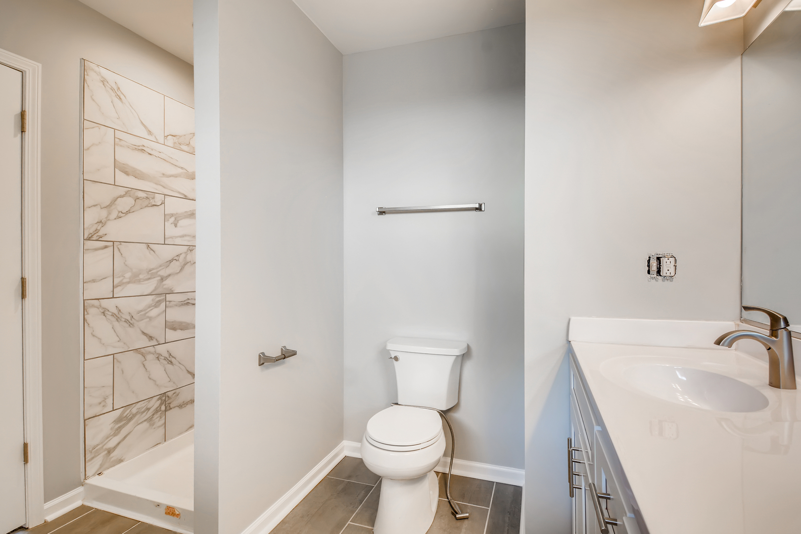 1363 E Central Road Unit: B1