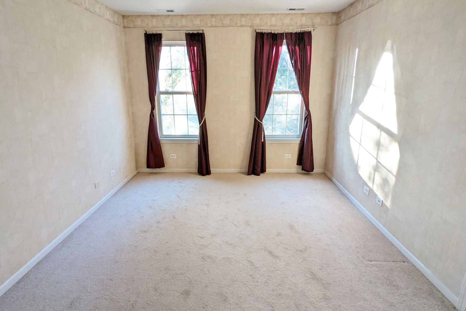 872 S Insignia Court