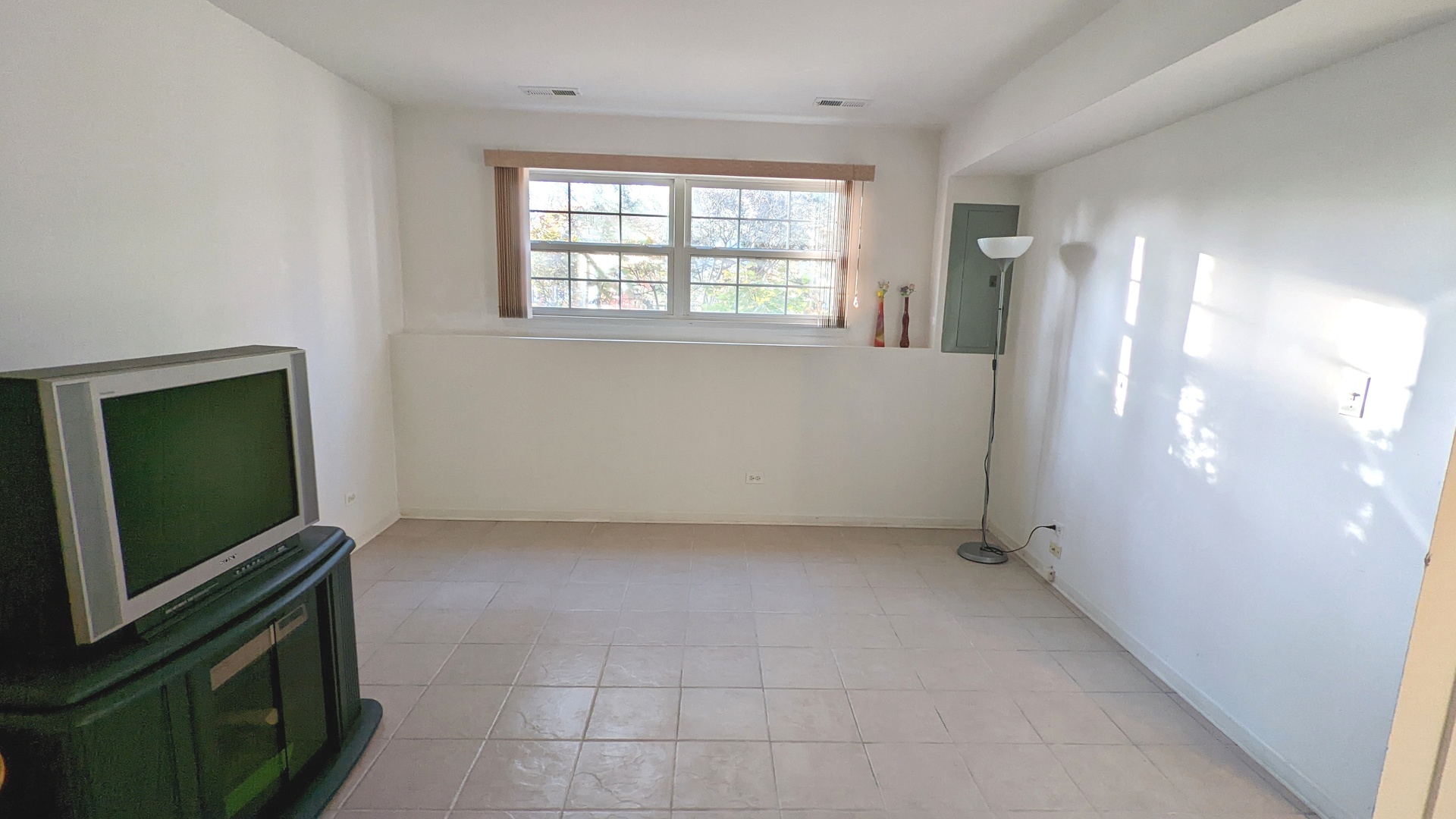 872 S Insignia Court